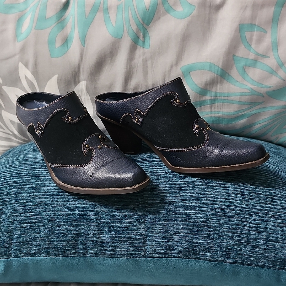 Elegant Navy Women's Mules